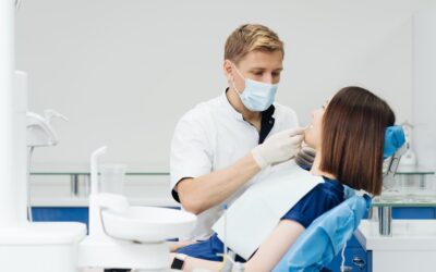 Is the Best Dental Doctor in Darjeeling at Dental Retreat experienced in cosmetic dentistry?